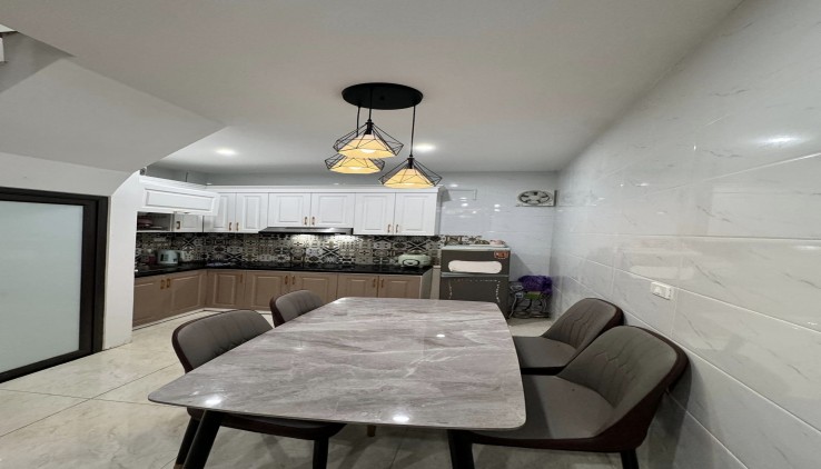 Cho thuê nhà riêng ngõ 122 phố Yên Hoà, Cầu Giấy, 5 tầng, 40m2, 3 ngủ, Full đồ giá 12 Triệu